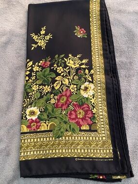 Vintage Smithsonian Institution 1994 100%  silk scarf Made in Italy 15”x 62”